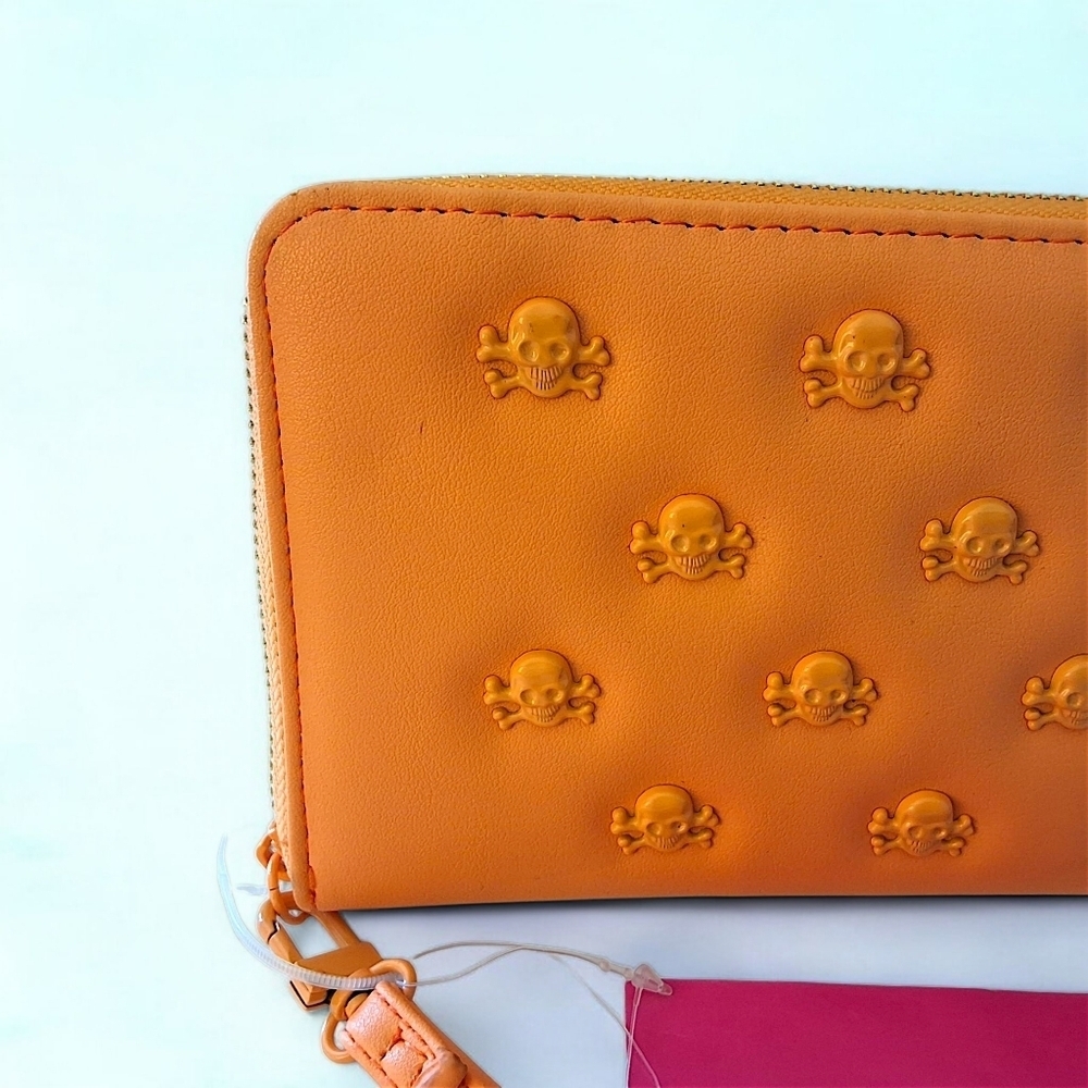Betsey Johnson XO Skull Zip Around Wristlet Wallet - Papaya - Picture 7 of 9